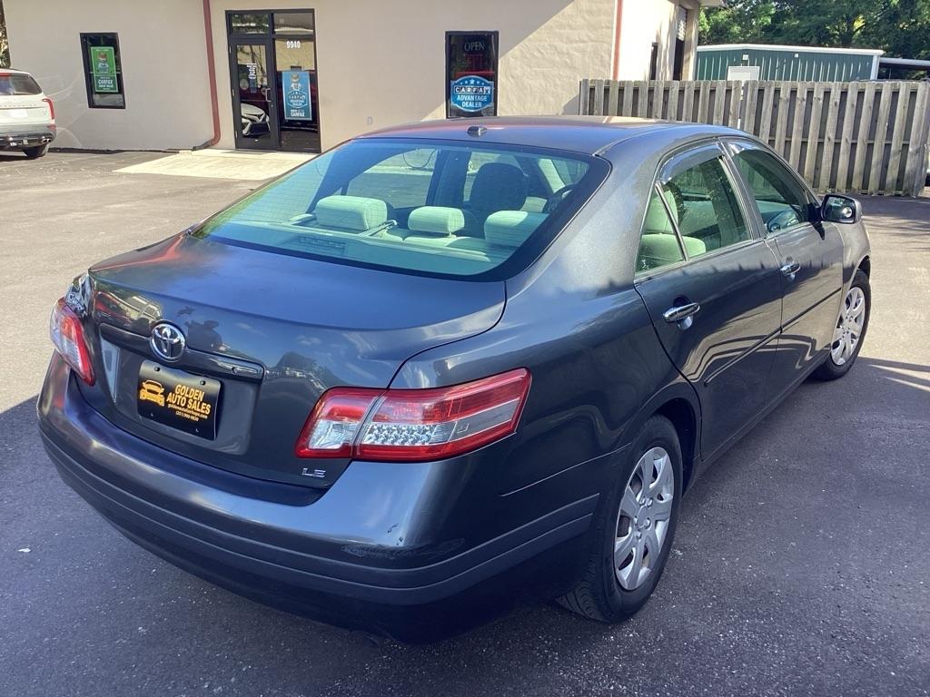 Toyota Camry Base 6-Spd AT 2011