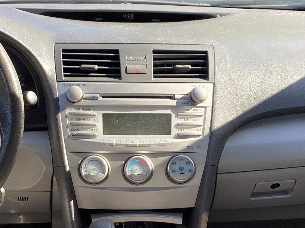 Toyota Camry Base 6-Spd AT 2011