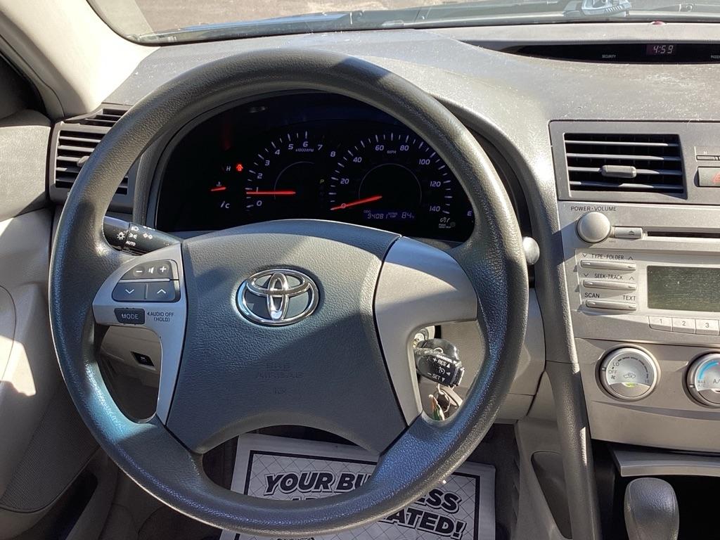 Toyota Camry Base 6-Spd AT 2011