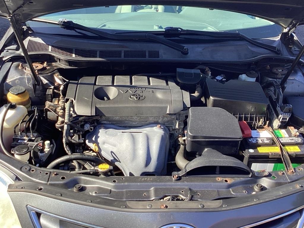 Toyota Camry Base 6-Spd AT 2011