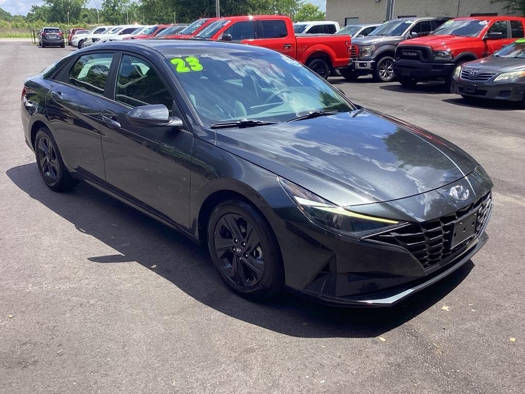 Hyundai Elantra SEL 2023