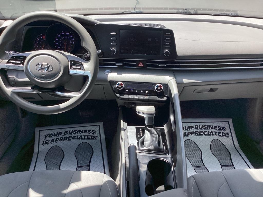 Hyundai Elantra SEL 2023