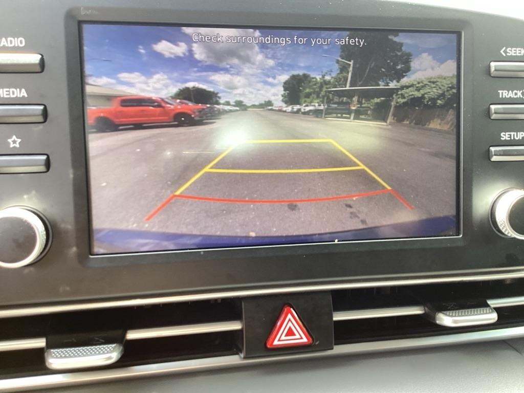 Hyundai Elantra SEL 2023