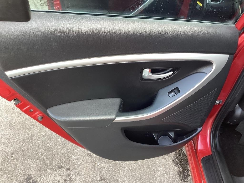 Hyundai Elantra GT A/T 2016