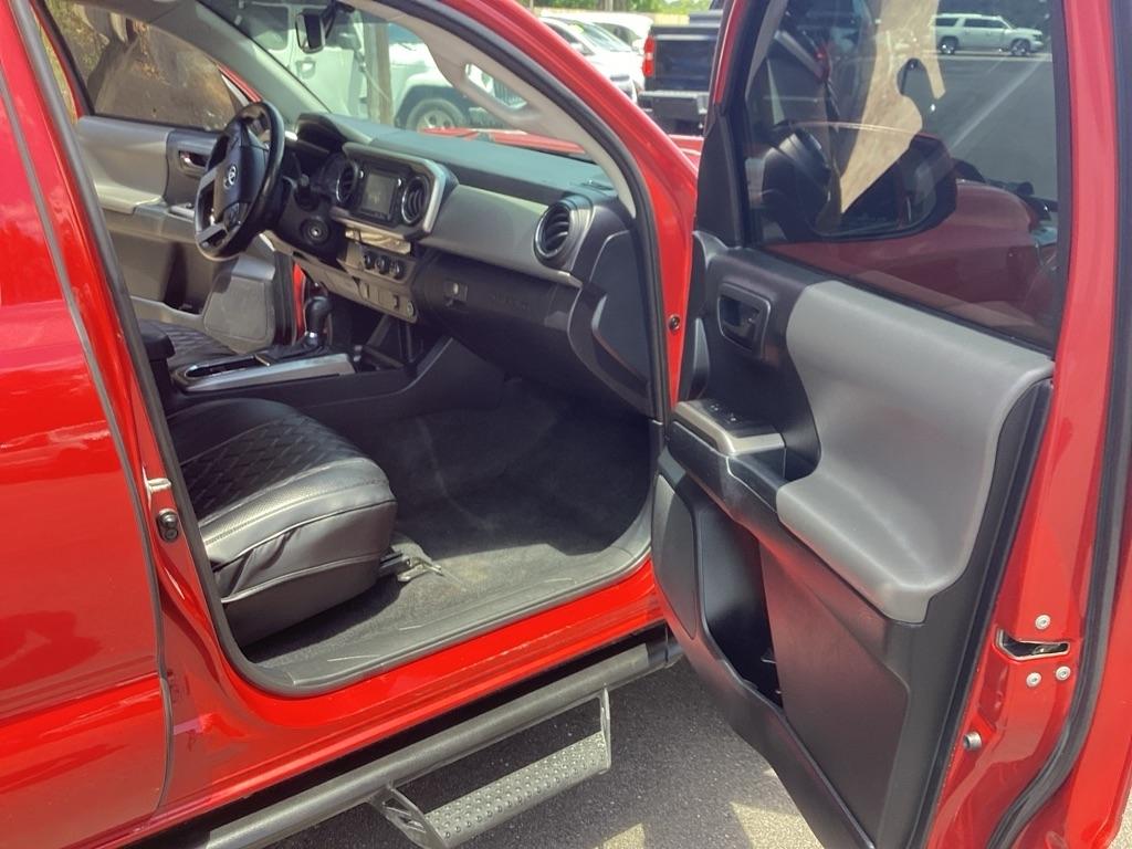 Toyota Tacoma SR5 Double Cab Long Bed V6 6AT 2WD 2017