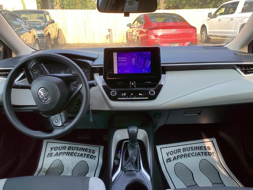 Toyota Corolla LE 2024