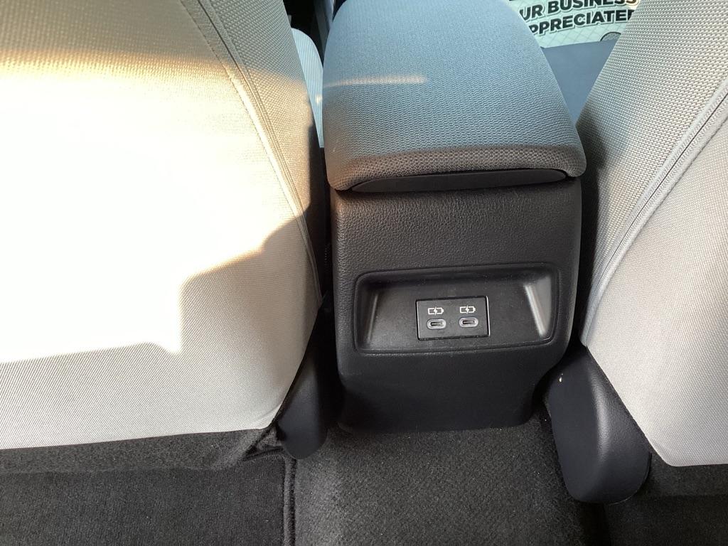 Toyota Corolla LE 2024