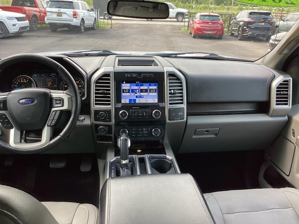 Ford F-150 Lariat SuperCrew 4WD 2016