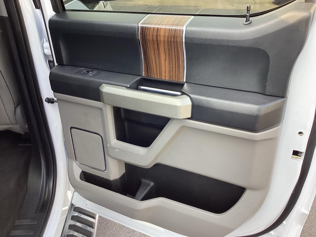 Ford F-150 Lariat SuperCrew 4WD 2016