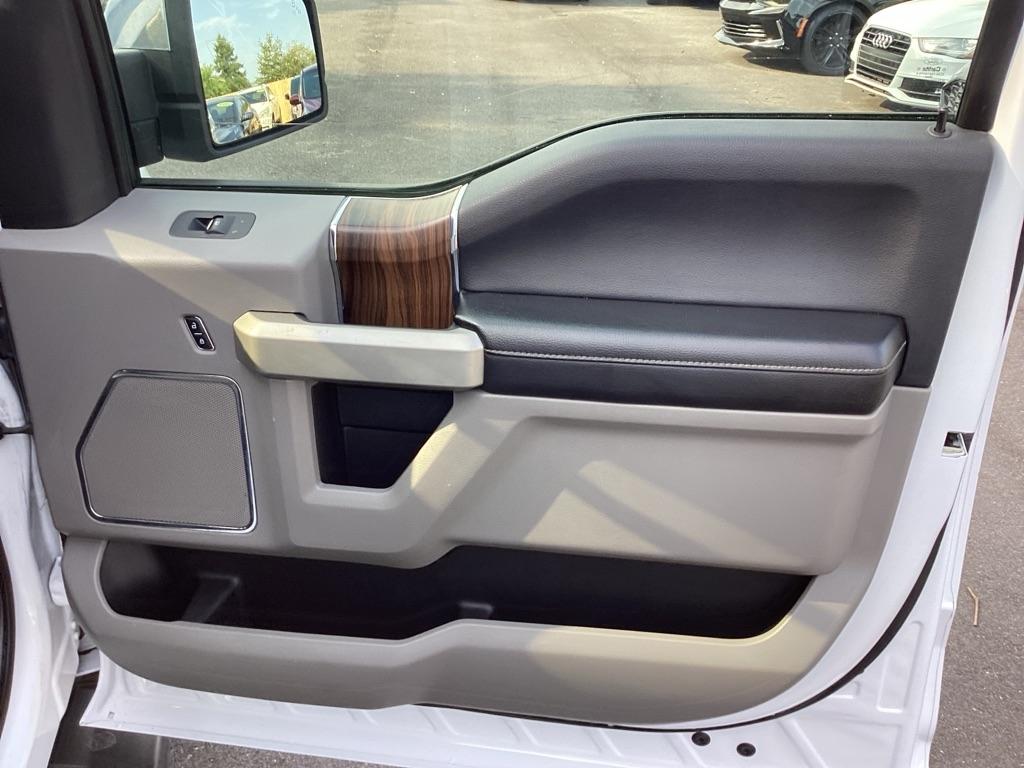 Ford F-150 Lariat SuperCrew 4WD 2016