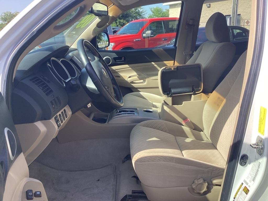 Toyota Tacoma PreRunner Double Cab V6 Auto 2WD 2009
