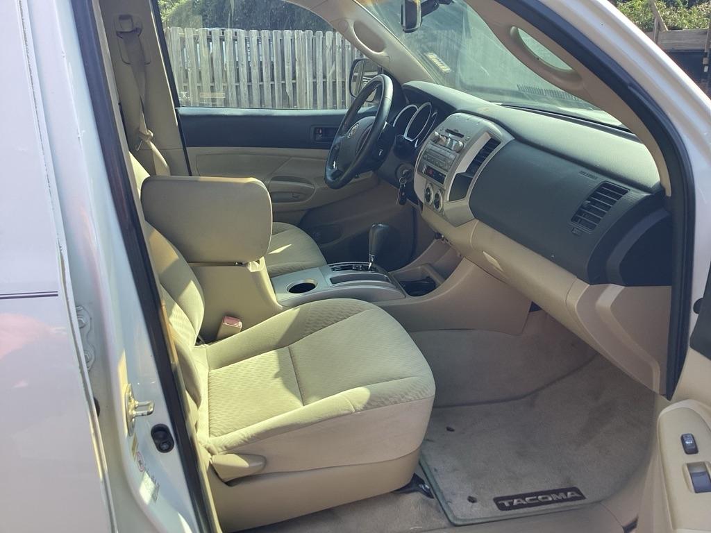 Toyota Tacoma PreRunner Double Cab V6 Auto 2WD 2009