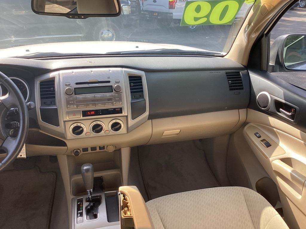 Toyota Tacoma PreRunner Double Cab V6 Auto 2WD 2009