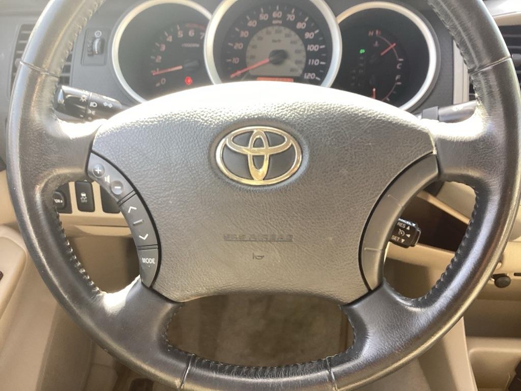 Toyota Tacoma PreRunner Double Cab V6 Auto 2WD 2009