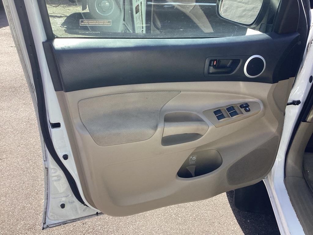 Toyota Tacoma PreRunner Double Cab V6 Auto 2WD 2009