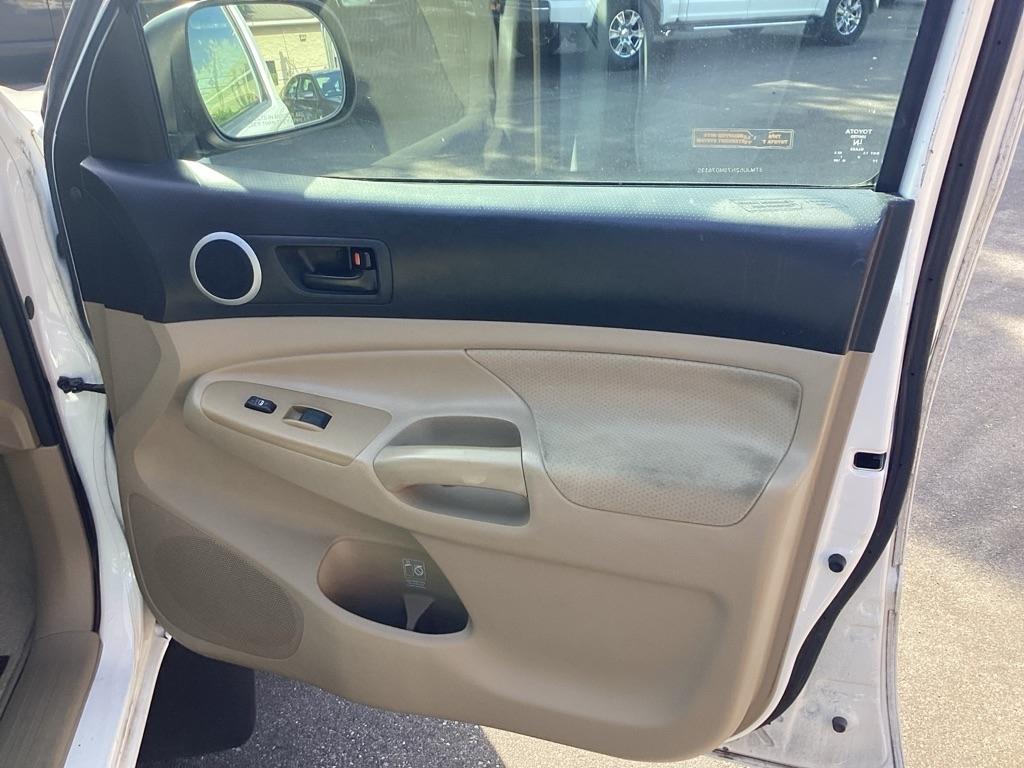 Toyota Tacoma PreRunner Double Cab V6 Auto 2WD 2009