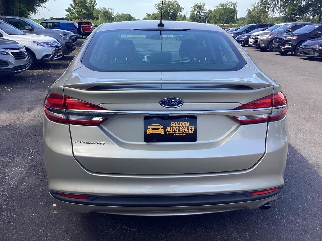 Ford Fusion S 2017
