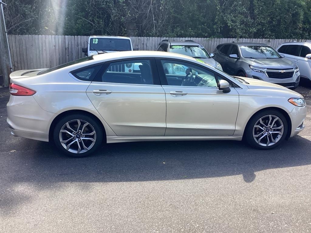 Ford Fusion S 2017