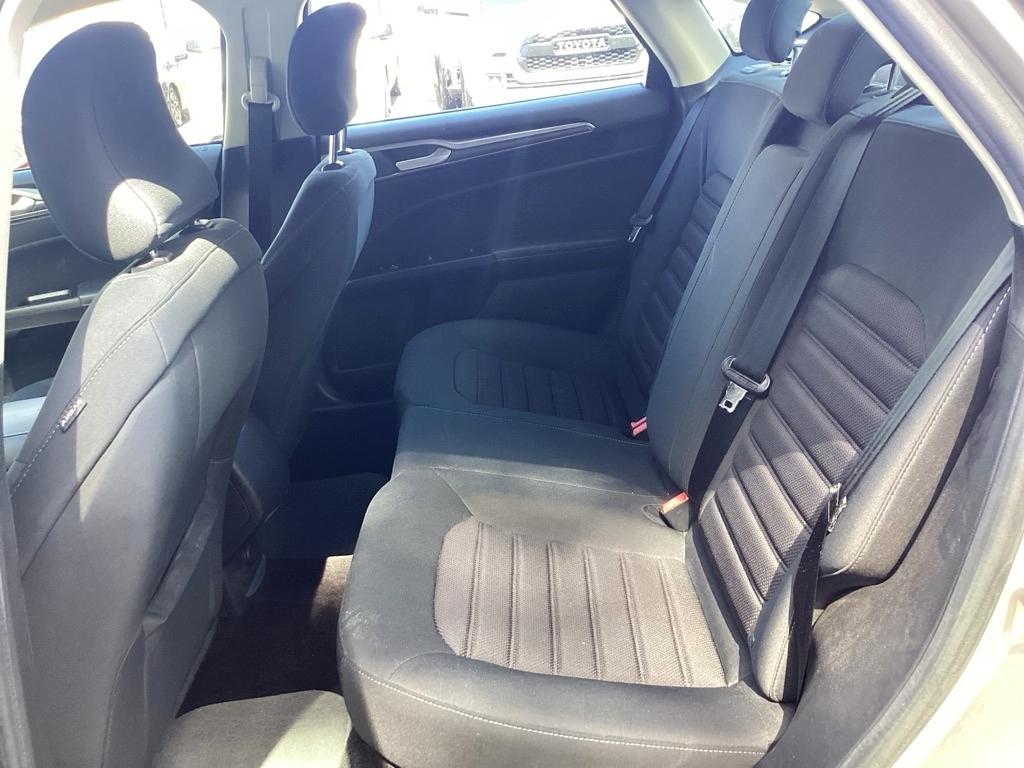Ford Fusion S 2017