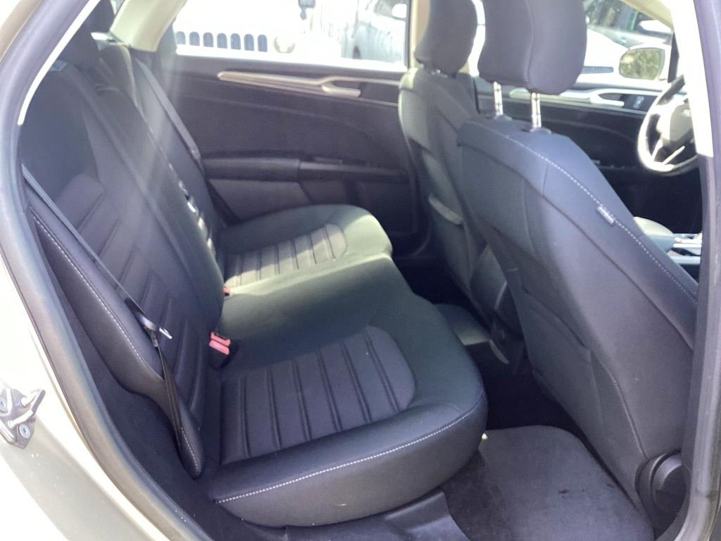 Ford Fusion S 2017