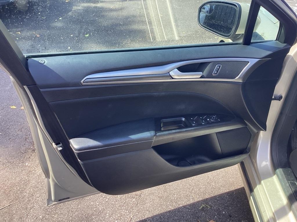 Ford Fusion S 2017