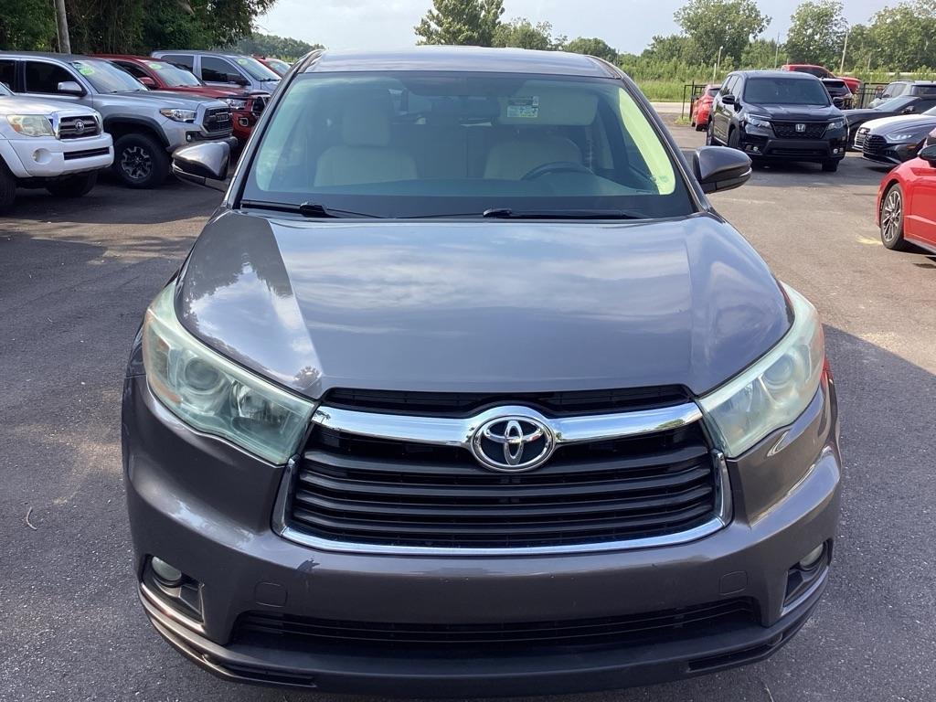 Toyota Highlander LE FWD V6 2016