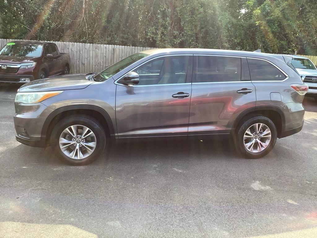 Toyota Highlander LE FWD V6 2016