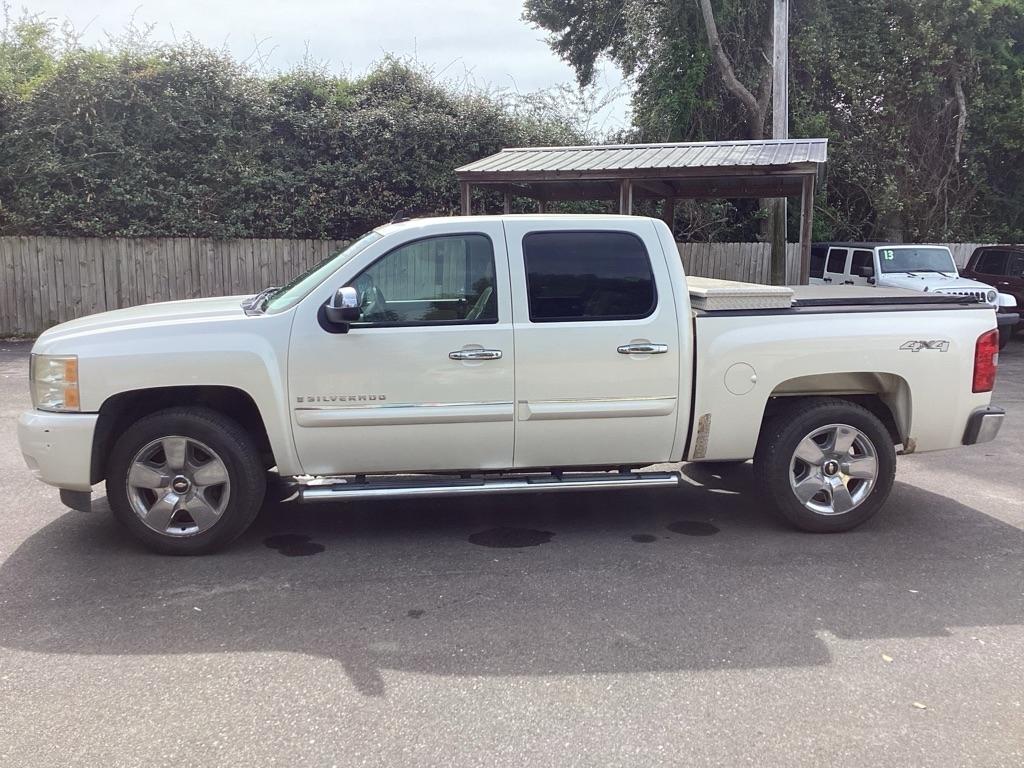 Chevrolet Silverado 1500 LTZ Crew Cab 4WD 2009