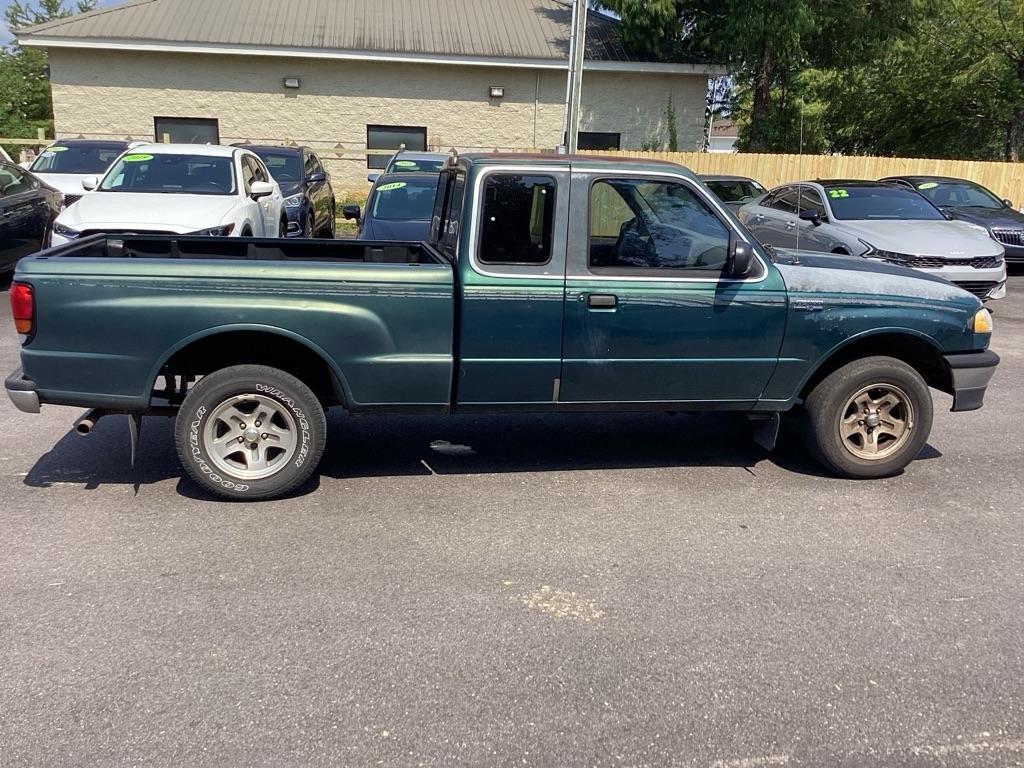 Mazda B-Series B4000 SE Cab Plus 2WD 1998
