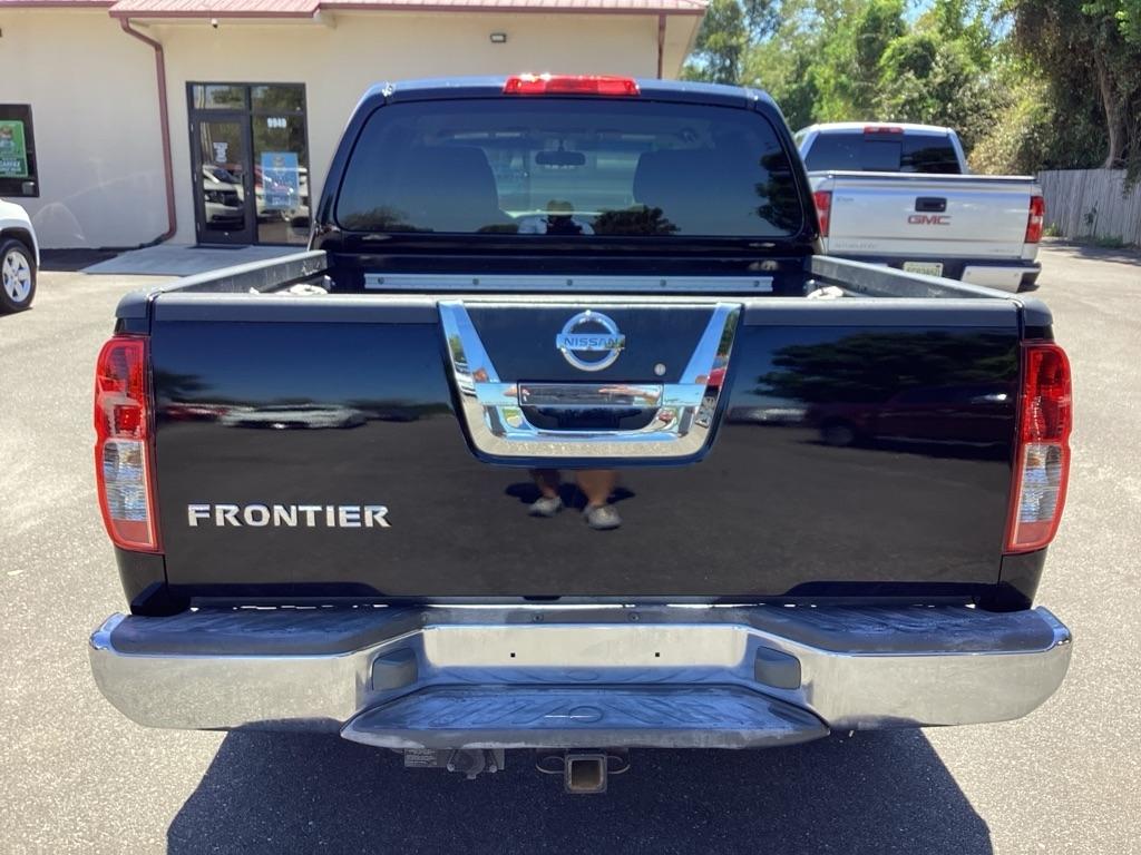 Nissan Frontier LE Crew Cab 4WD 2005