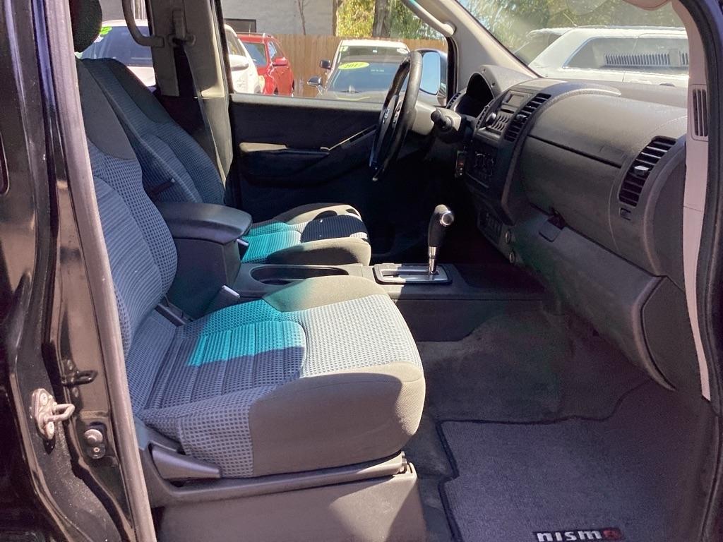 Nissan Frontier LE Crew Cab 4WD 2005