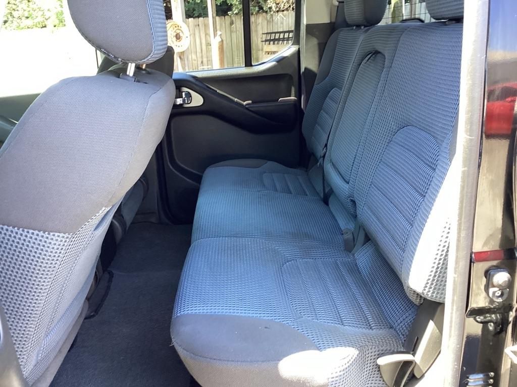 Nissan Frontier LE Crew Cab 4WD 2005