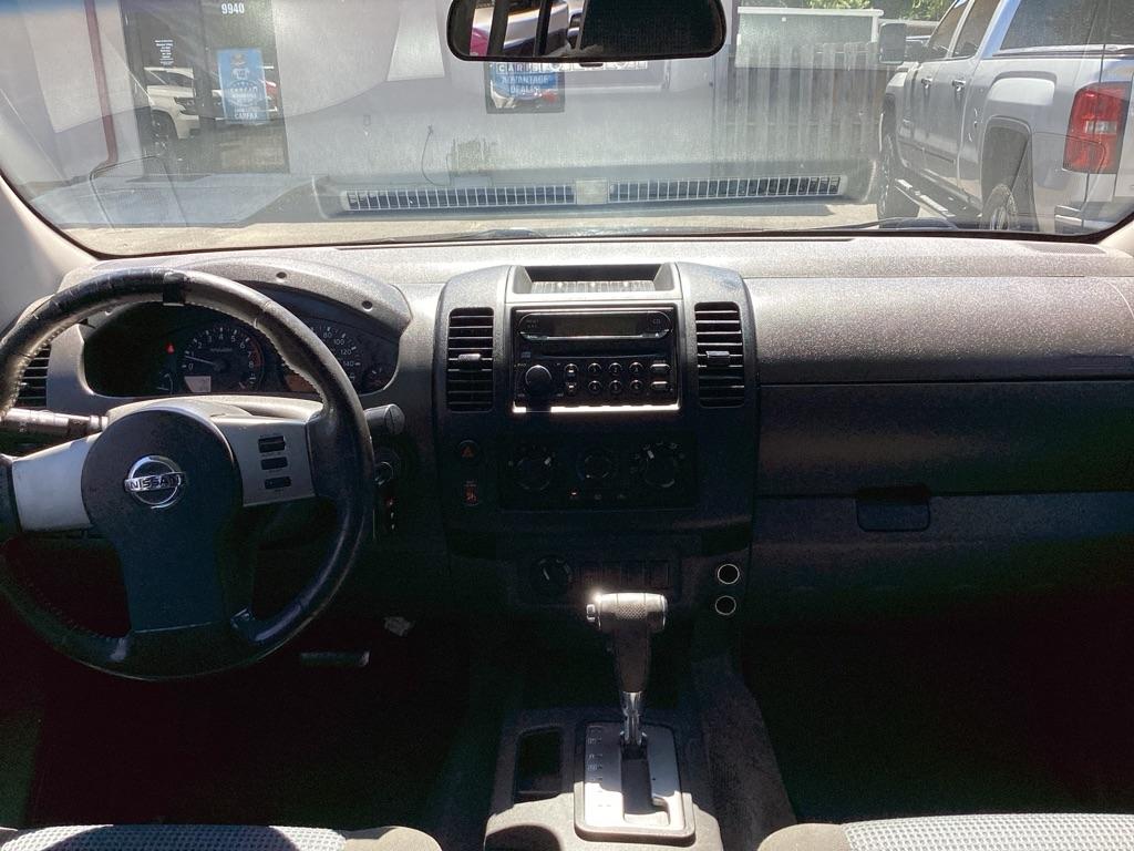 Nissan Frontier LE Crew Cab 4WD 2005