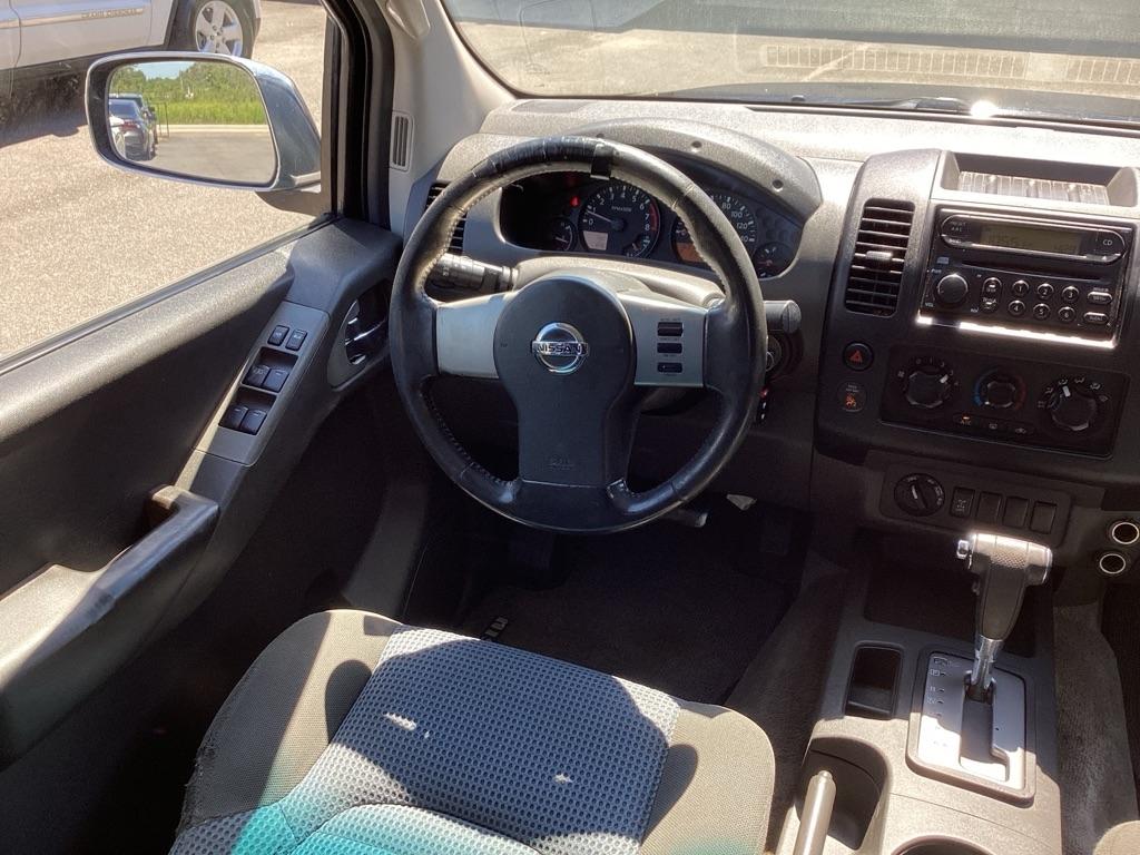 Nissan Frontier LE Crew Cab 4WD 2005