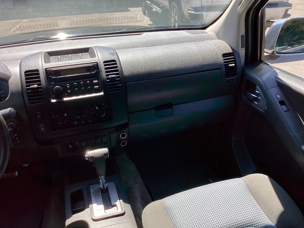 Nissan Frontier LE Crew Cab 4WD 2005