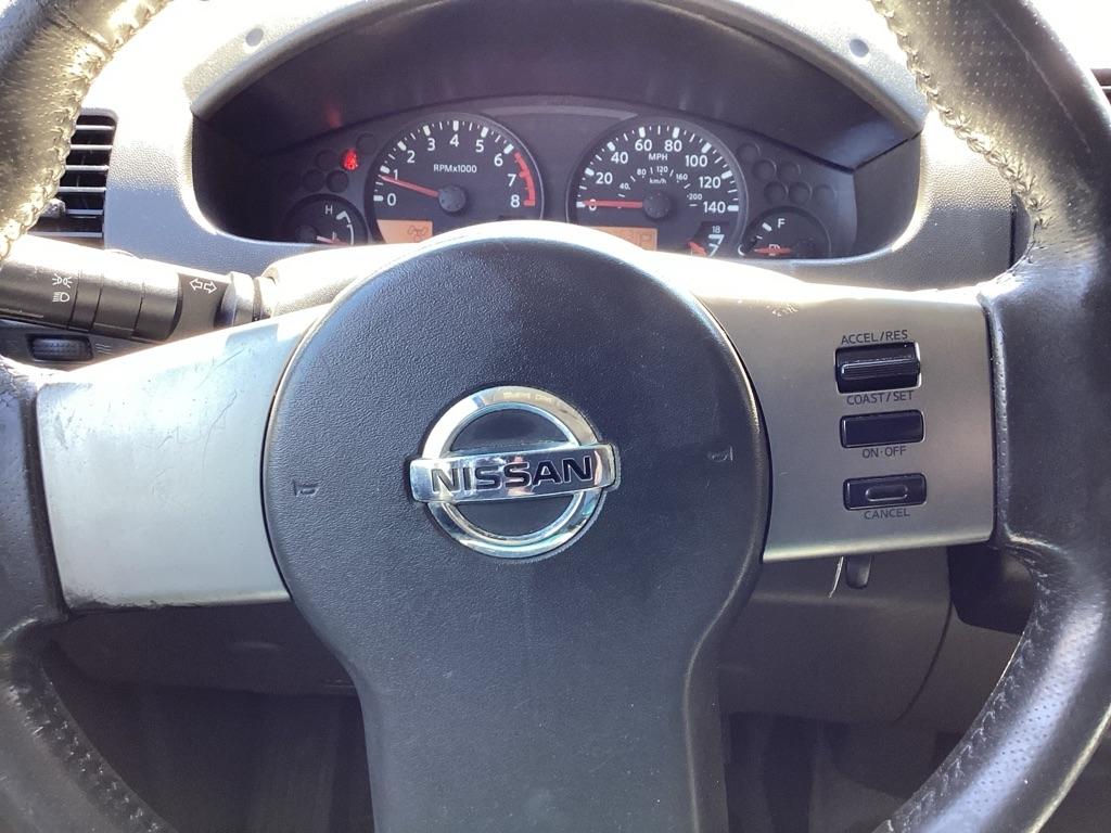 Nissan Frontier LE Crew Cab 4WD 2005