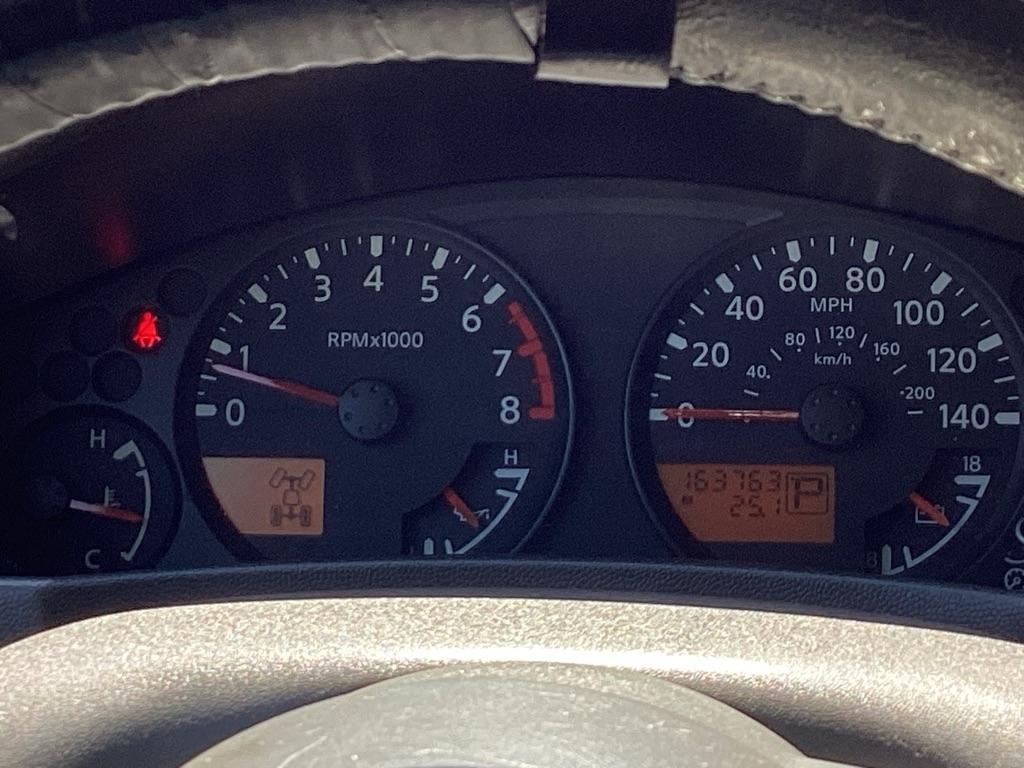 Nissan Frontier LE Crew Cab 4WD 2005