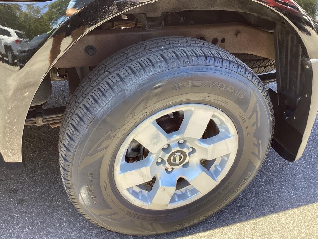 Nissan Frontier LE Crew Cab 4WD 2005