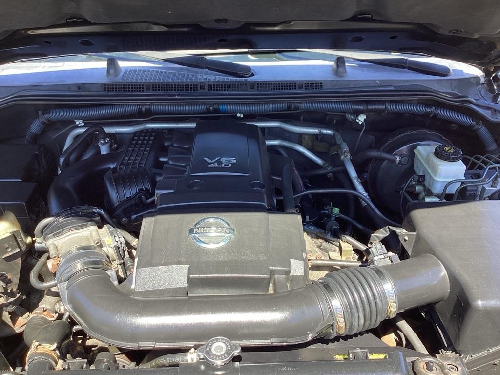 Nissan Frontier LE Crew Cab 4WD 2005
