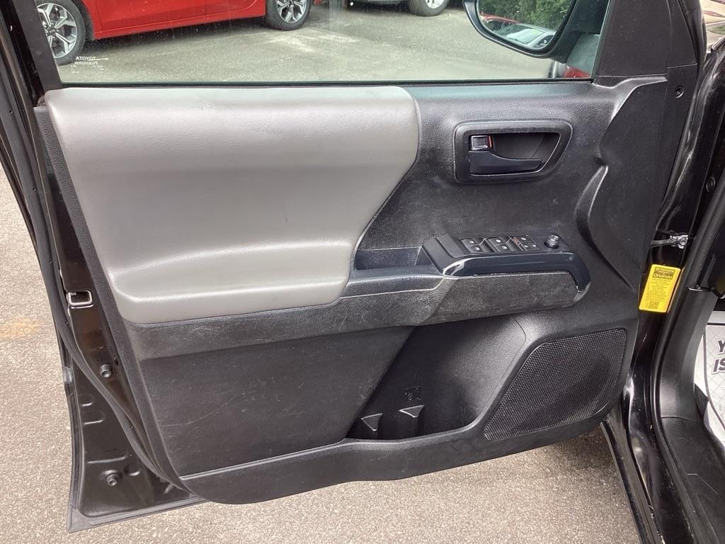 Toyota Tacoma SR5 Double Cab I4 2WD 2021