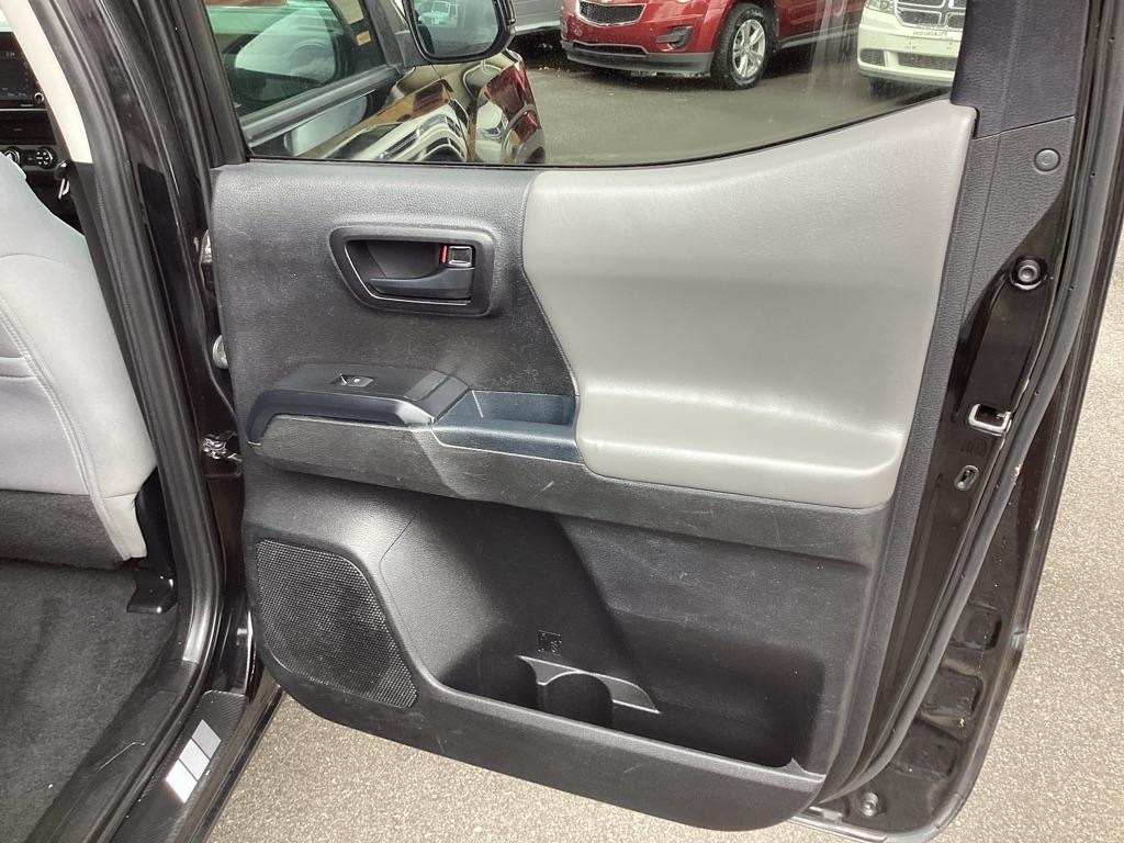 Toyota Tacoma SR5 Double Cab I4 2WD 2021