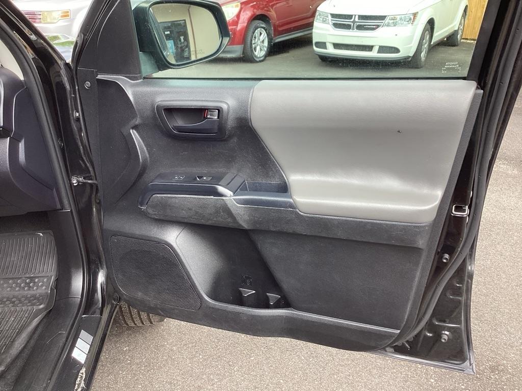 Toyota Tacoma SR5 Double Cab I4 2WD 2021