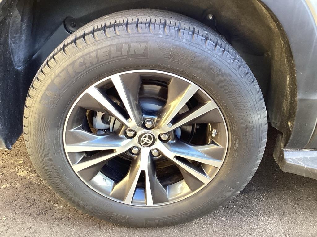 Toyota Highlander LE FWD I4 2019