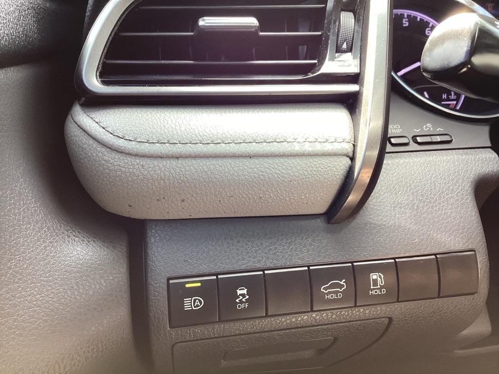 Toyota Camry L 2019