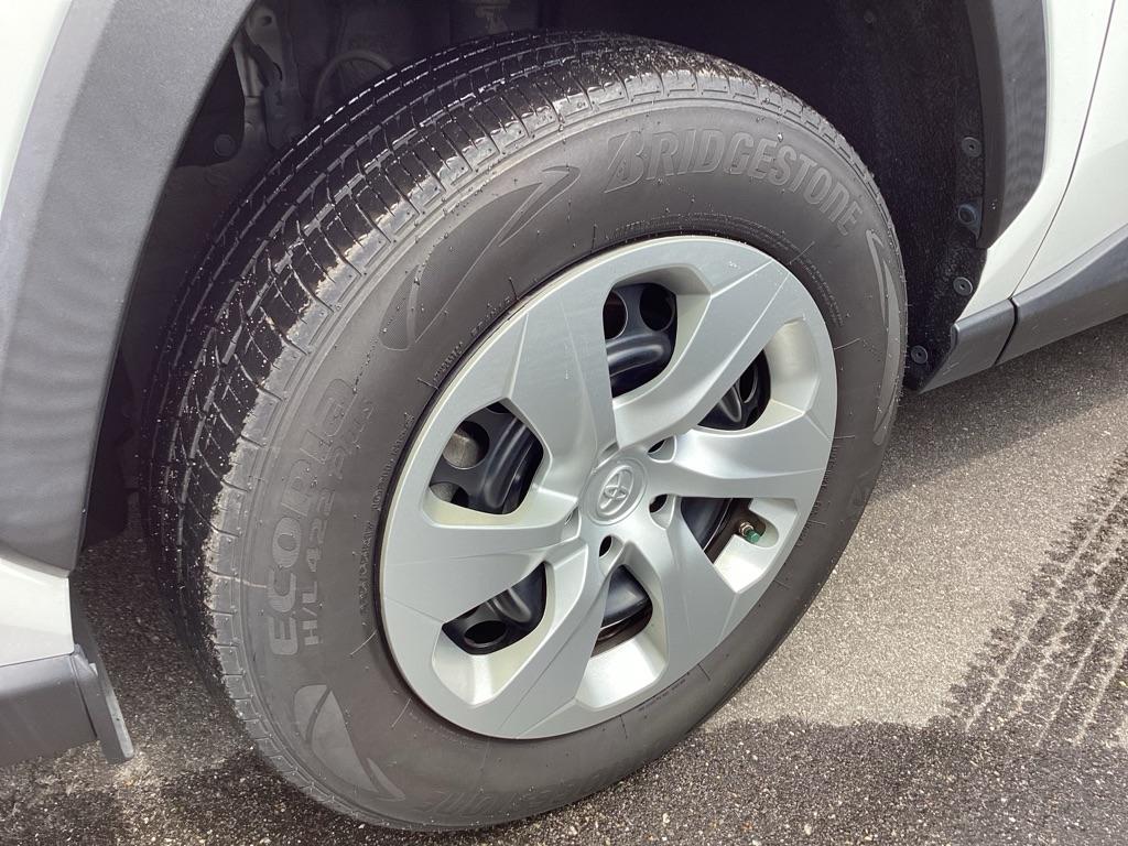 Toyota RAV4 LE 2022