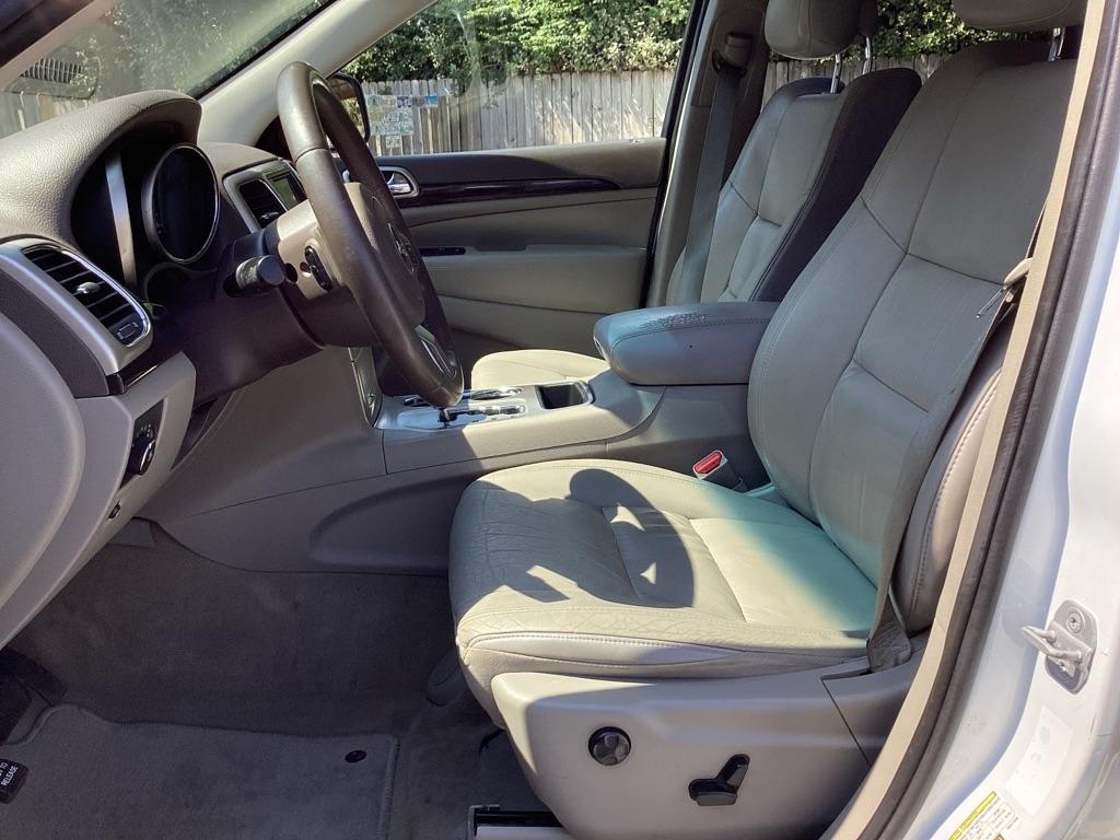 Jeep Grand Cherokee Laredo 2WD 2013