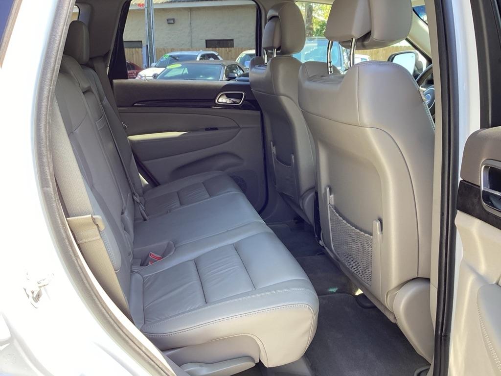 Jeep Grand Cherokee Laredo 2WD 2013