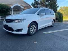 2018 Chrysler Pacifica  2018 Chrysler Pacifica