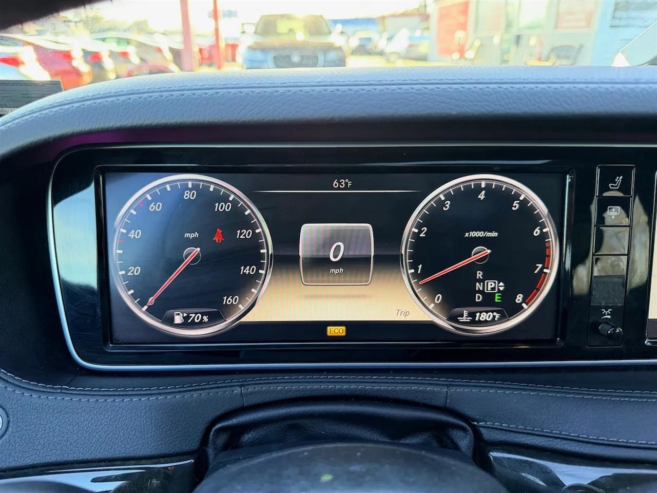 Mercedes-Benz S-Class S550 4MATIC 2014