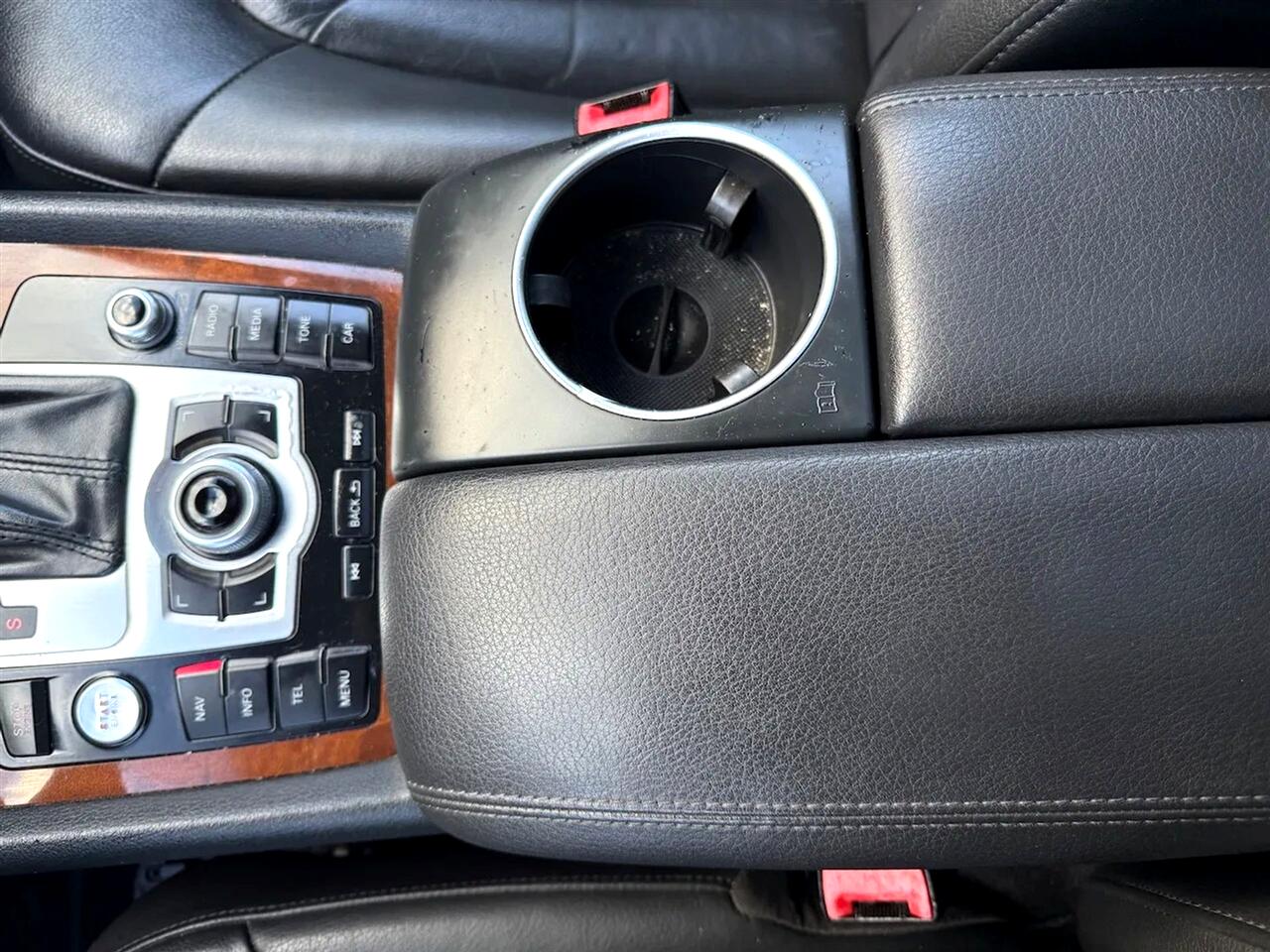 Audi Q7 3.0 Premium quattro 2014 Audi Q7 3.0 Premium quattro 2014